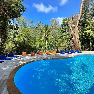  Hostal Blanco Lanta